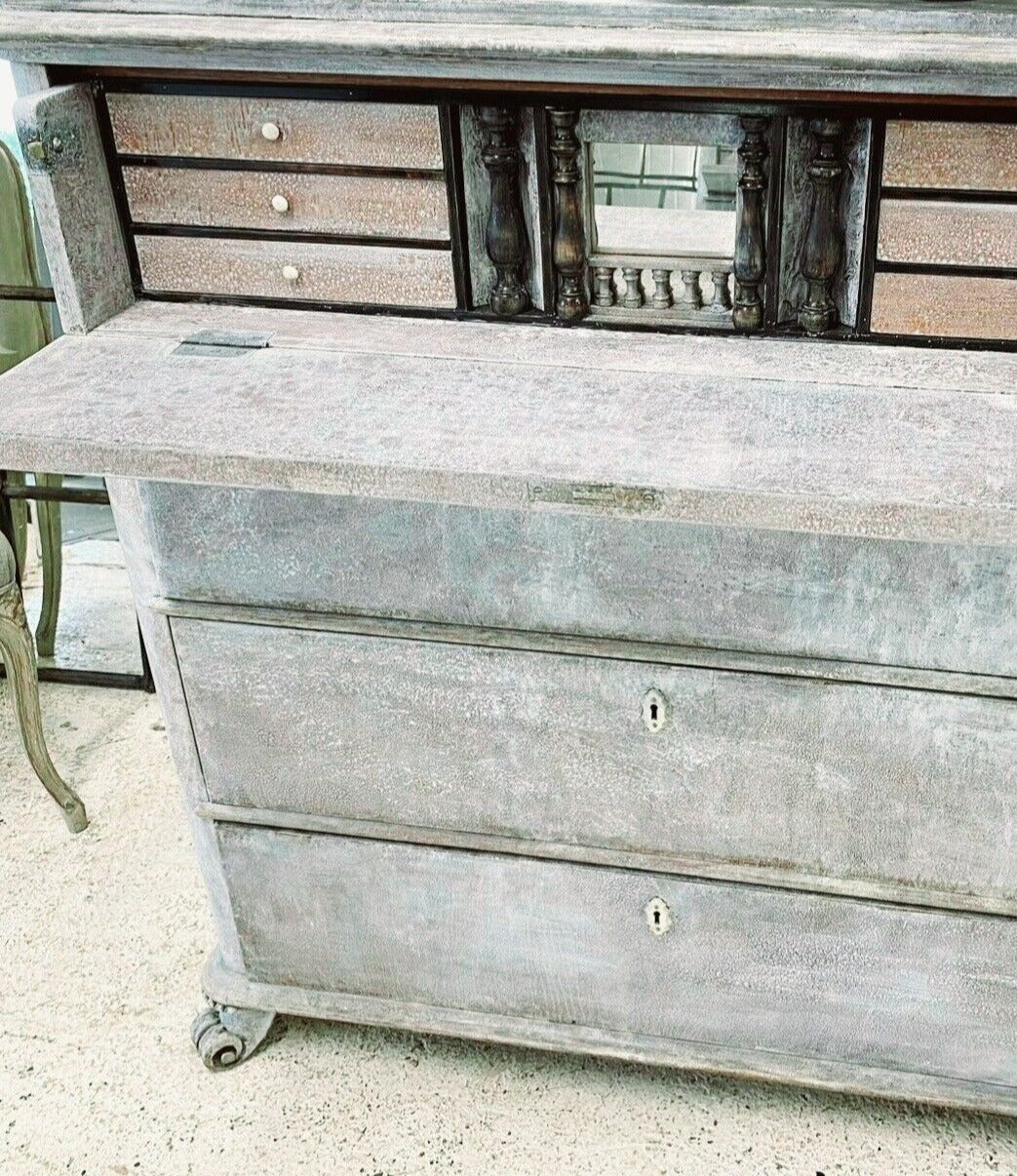 Early 19th century Swedish commode - secretariat chest