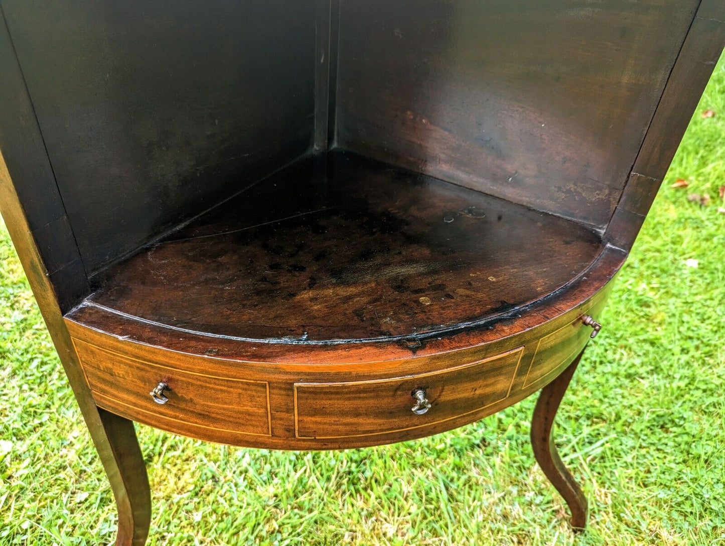 Antique George 111 inlaid mahogany corner washstand - cabinet