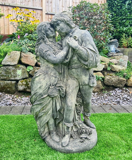 Lovers/Romeo & Juliet English Stone Statue - Free UK Delivery