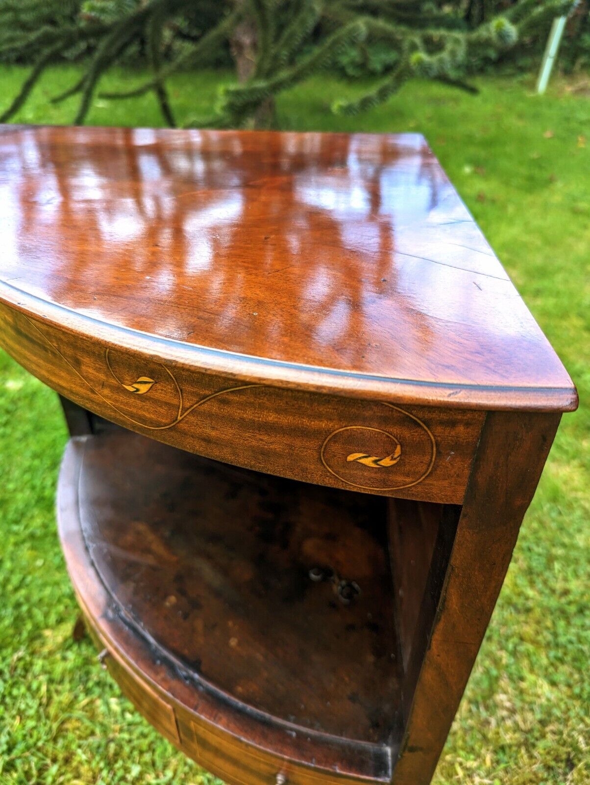 Antique George 111 inlaid mahogany corner washstand - cabinet