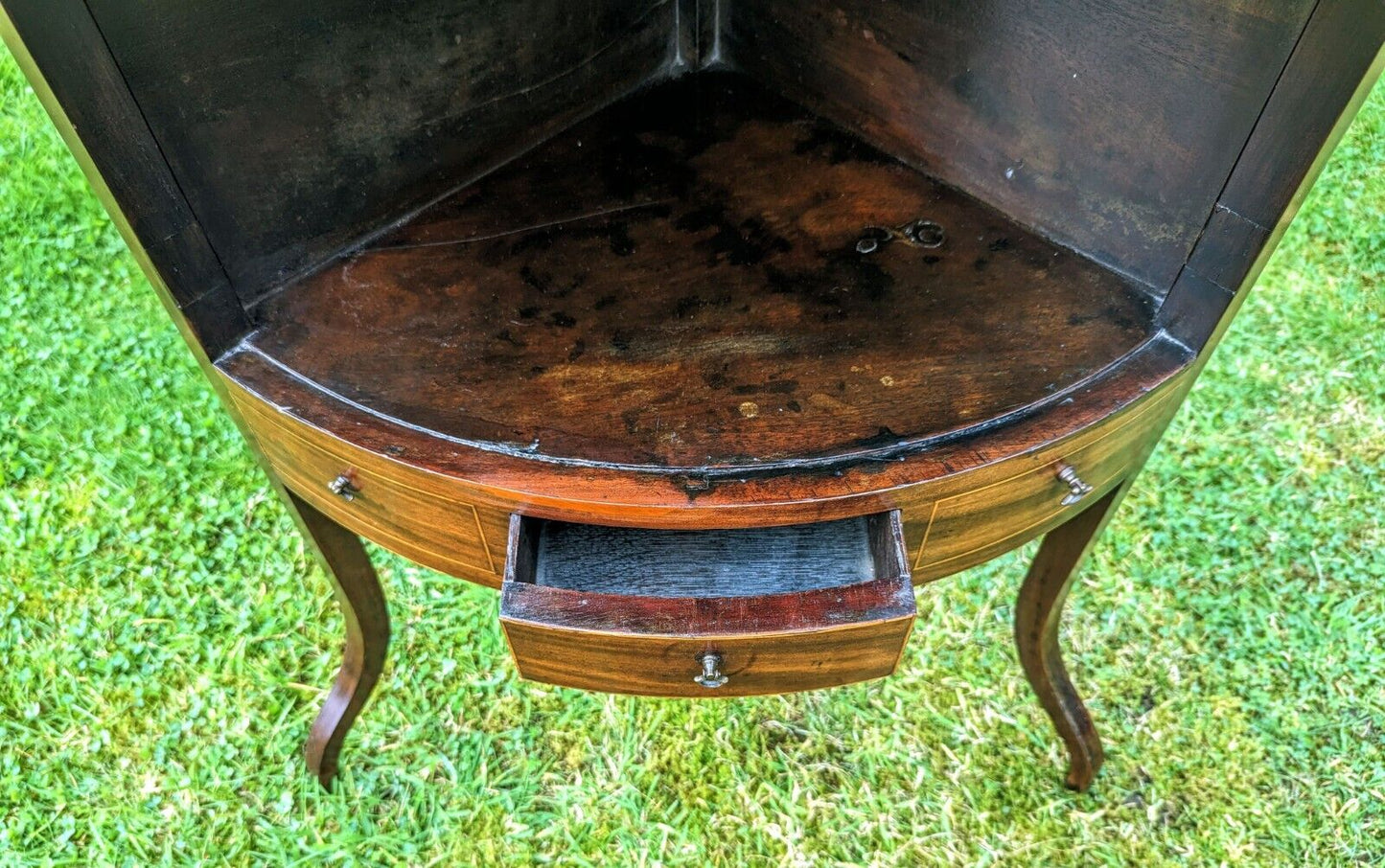 Antique George 111 inlaid mahogany corner washstand - cabinet