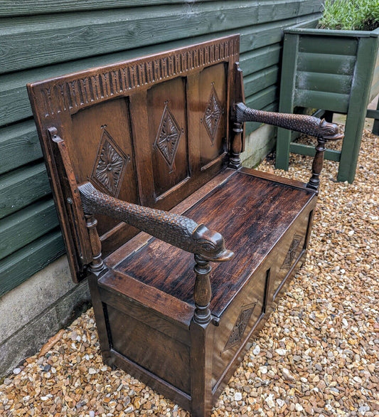 VINTAGE CARVED 18TH CENTURY SERPENTINE MONKS BENCH / TABLE