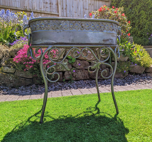 Decorative 1920 s style metal wire chelsea stand - planter