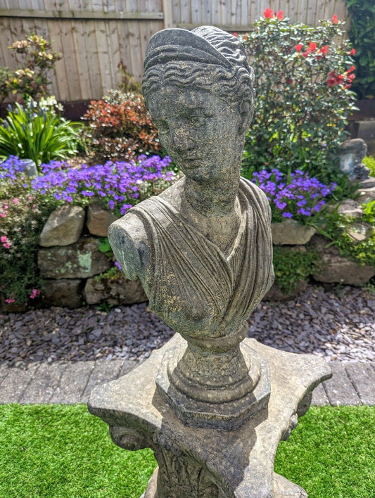 English stone Aphrodite garden ornament - Free UK Delivery